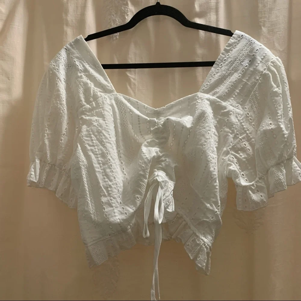 White Eyelet Embroidery Cropped Drawstring-Tie Ruched-Front Top